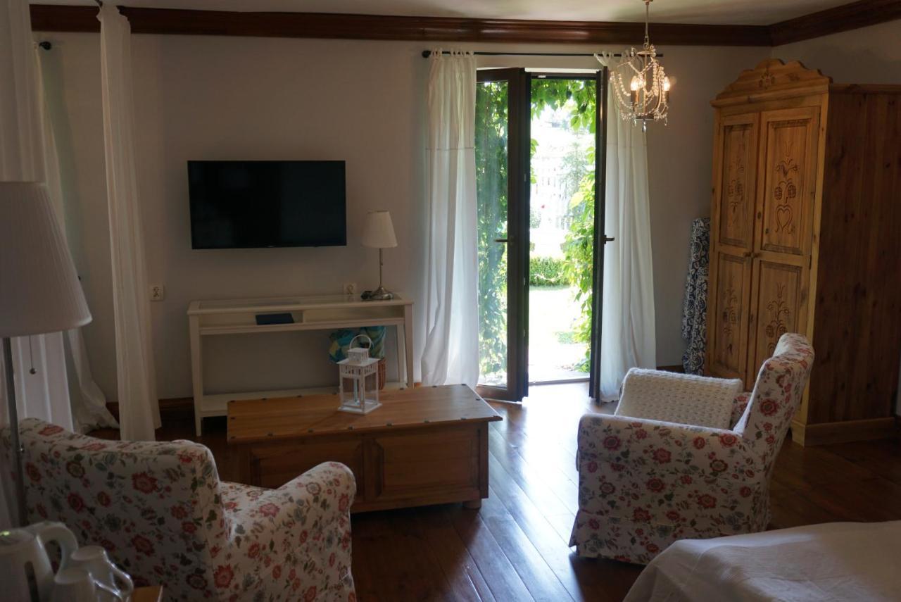 Gosciniec Galadus Bed & Breakfast Dusznica Exterior foto